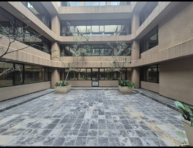 10,807M² OFFICE TO LET IN PARKTOWN
